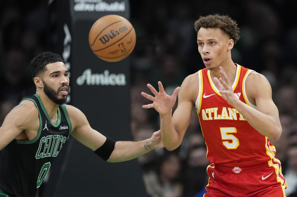 次记者会上 次记者会上