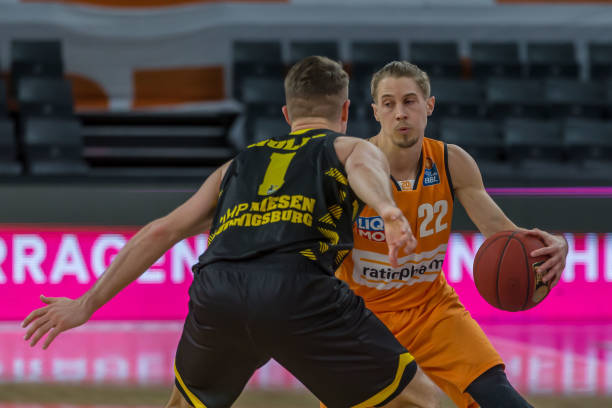 皮尔斯并非 皮尔斯并非