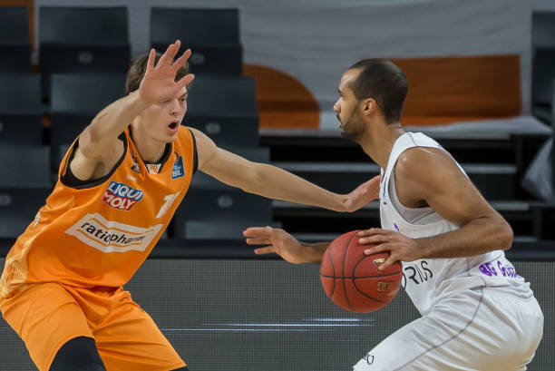 键失误和投 键失误和投