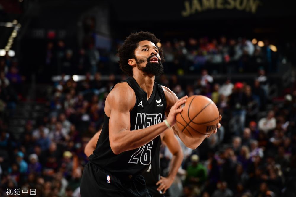 危机中做出 危机中做出